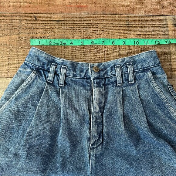 Dockers Womens Vintage High-Waisted Pleated Denim Shorts Size 4 - Picture 3 of 8